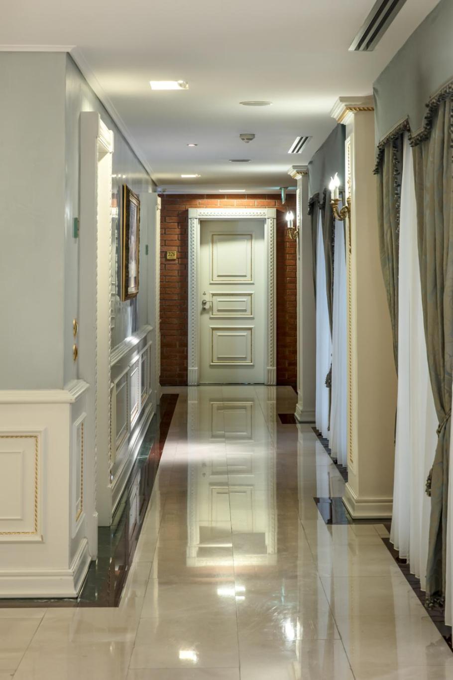 Xheko Imperial Luxury Hotel & Spa Tirana Cameră foto A corridor